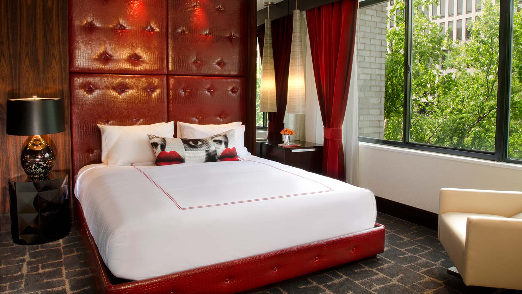 rouge hotel guest room